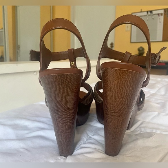 GBG Brown Leather Heels - Picture 7 of 7